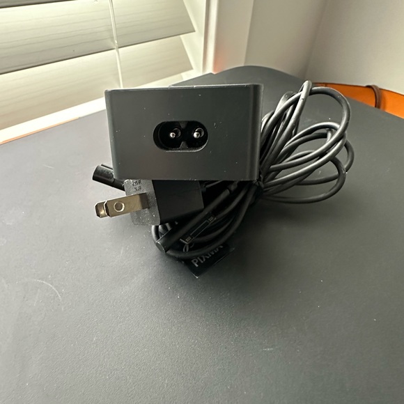 Surface Pro replacement AC Adapter - Picture 2 of 5